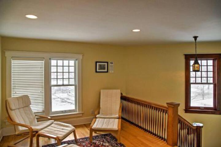 Historic Jefferson Home Restored & Spacious! - thumb 3