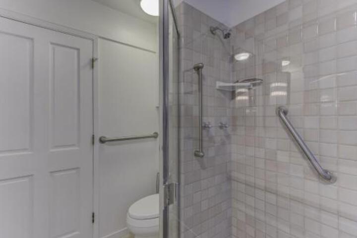 Hilton House Home - thumb 3