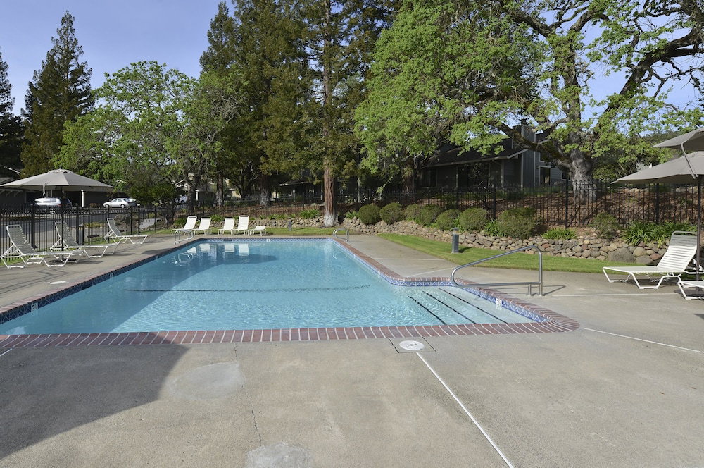 888 Oak Creek At Silverado 2 Bedroom Condo - thumb 0