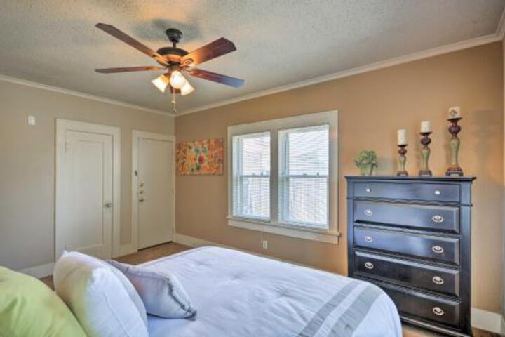 Lubbock House Walk To Texas Tech & Downtown - thumb 4