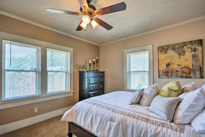 Lubbock House Walk To Texas Tech & Downtown - thumb 2