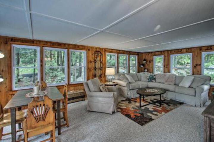 Waterfront Sebago Lake Cottage W / Dock + Beach - thumb 0