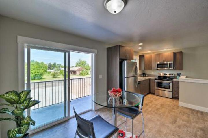 Modern Apt 7 Mi To St. Anthony Sand Dunes! - thumb 2