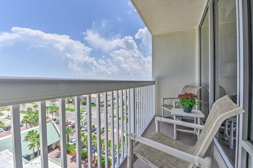 Daytona Beach Oceanfront Condo W / Amenities! - thumb 2