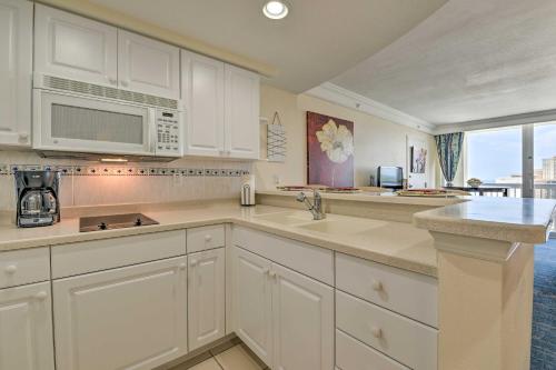 Daytona Beach Oceanfront Condo W / Amenities! - thumb 4