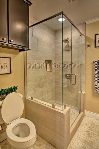 NEW Updated Lubbock Home W / Patio Walk To TX Tech - thumb 3