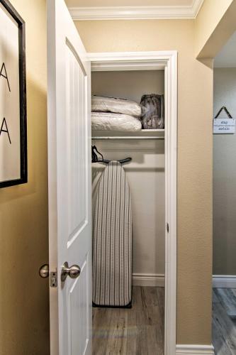 NEW Updated Lubbock Home W / Patio Walk To TX Tech - thumb 4