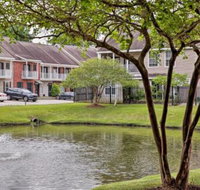 Updated Baton Rouge Townhouse 2 Mi to LSU! - Accommodation Seattle