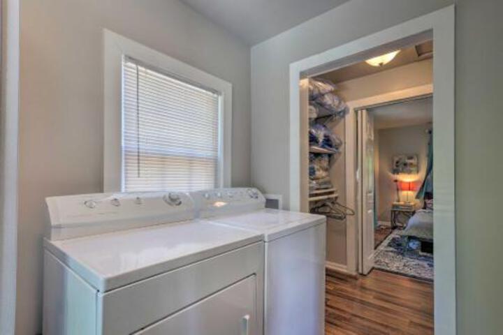 Private Solar Hill Downtown Bristol Cottage! - thumb 6