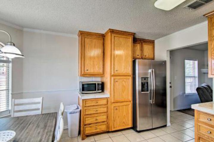 Pet Friendly Lubbock Home With Yard 6Mi To TTU - thumb 0