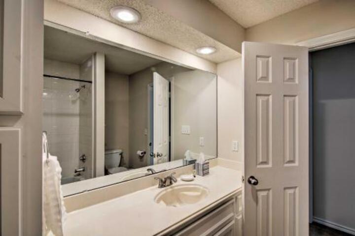 Pet Friendly Lubbock Home With Yard 6Mi To TTU - thumb 4