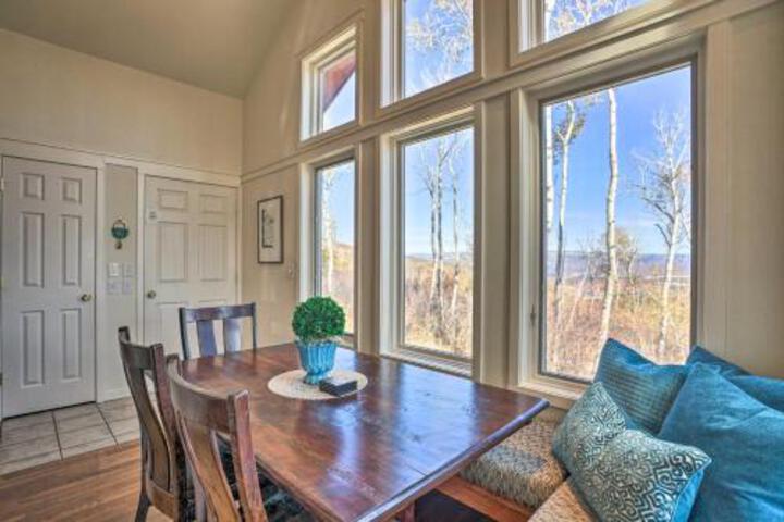 Modern Cabin W / Balcony Views + Fireplace! - thumb 3