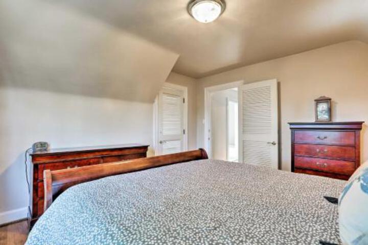 Charming Chevy Chase Home 1.4 Mi To UK Stadium - thumb 4