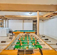 East Falmouth Home w / Pool Near Downtown & Beach - Accommodation Seattle