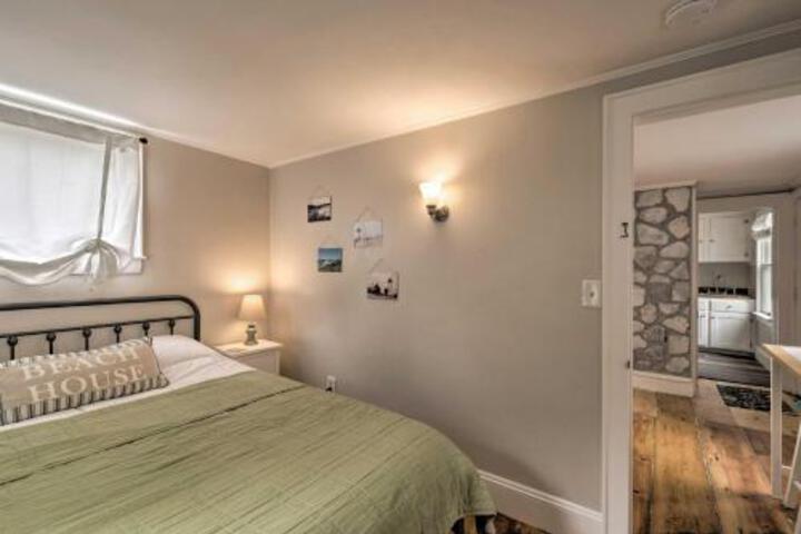 Cozy Sea Street Cottage 1 Mile To Ferry Boats! - thumb 5