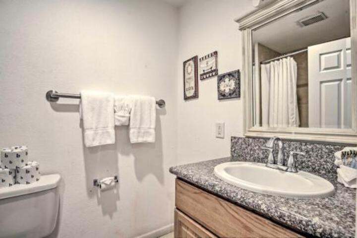 Home W / Private Pool Near The Las Vegas Strip - thumb 2