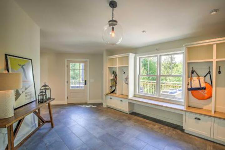 Pet Friendly House With Deck 10 Mi To Stowe Mtn! - thumb 2