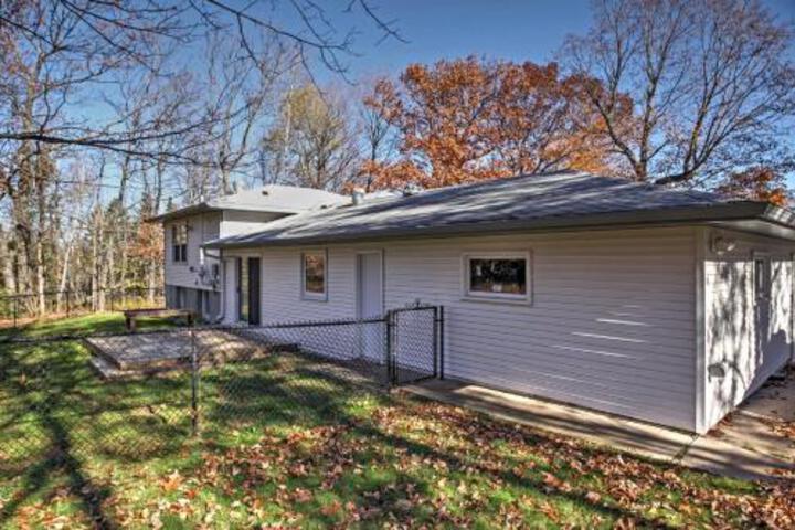 Quaint Duluth Hideaway With Private Fenced In Yard! - thumb 4