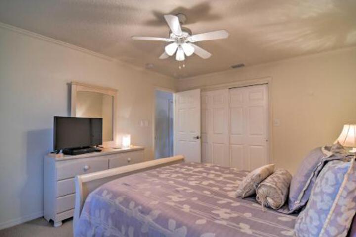 Bayfront Condo 3Mi To Downtown St. Petersburg - thumb 6