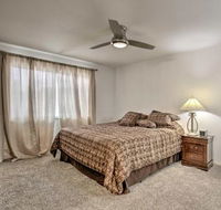 Pet Friendly Home w / BBQ Golf  Hike Nearby - Accommodation Seattle