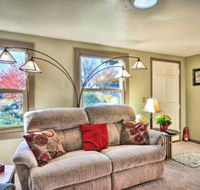 Sherwood Retreat with Yard Walk to Old Town - Accommodation Seattle