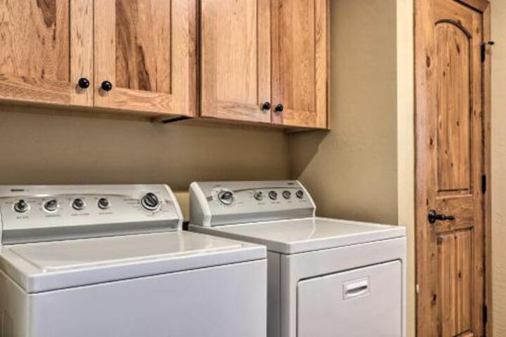 Show Low Luxe Cabin W / Forest Views + Fire Pit - thumb 1