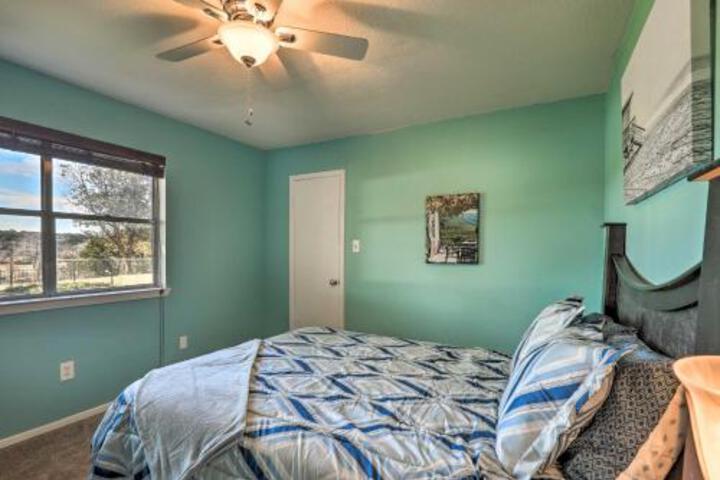 Lake Granbury Getaway Less Than 2 Mi To Historic Dwtn - thumb 5