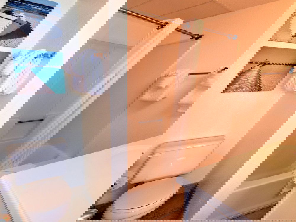 0301 Waters Edge Resort Condo - thumb 6