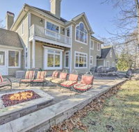 Golf & Lake Retreat with Fire Pit & Pool Table! - Accommodation Seattle