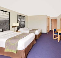 Super 8 by Wyndham St. James - Accommodation Seattle