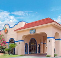 Travelodge Suites by Wyndham Kissimmee Orange - Accommodation Seattle
