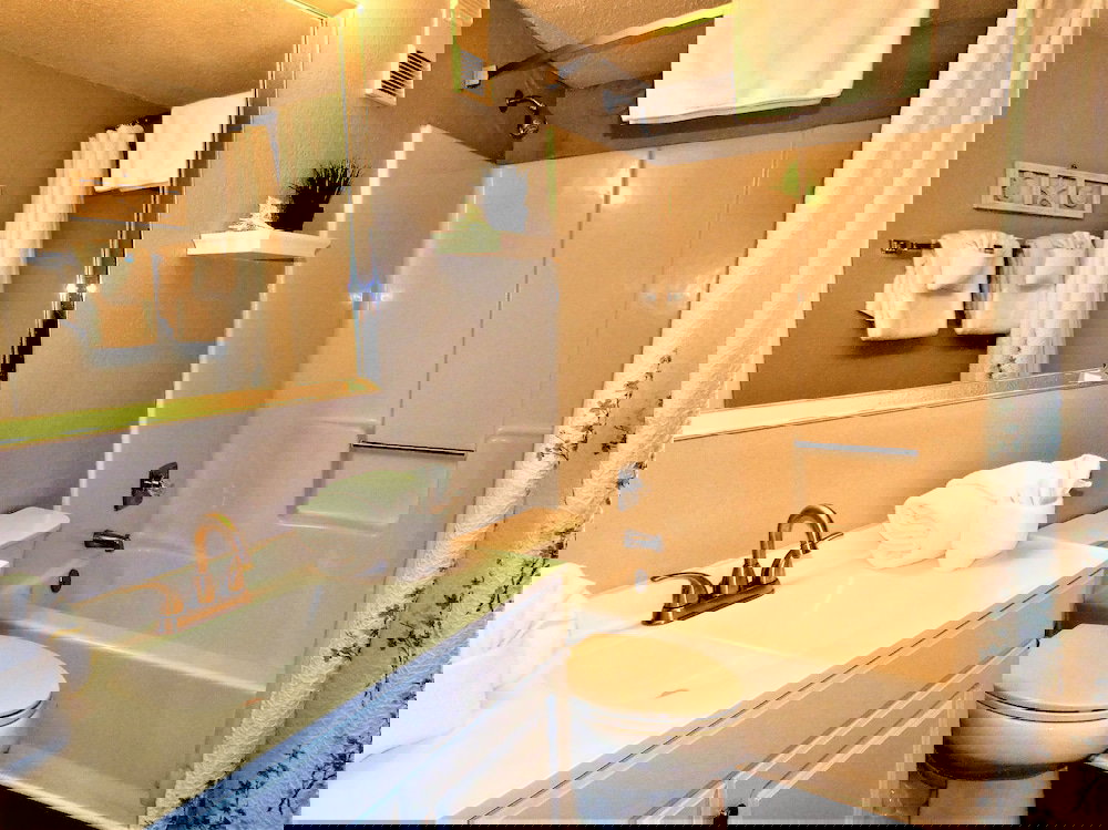 0602 Waters Edge Resort Condo - thumb 4