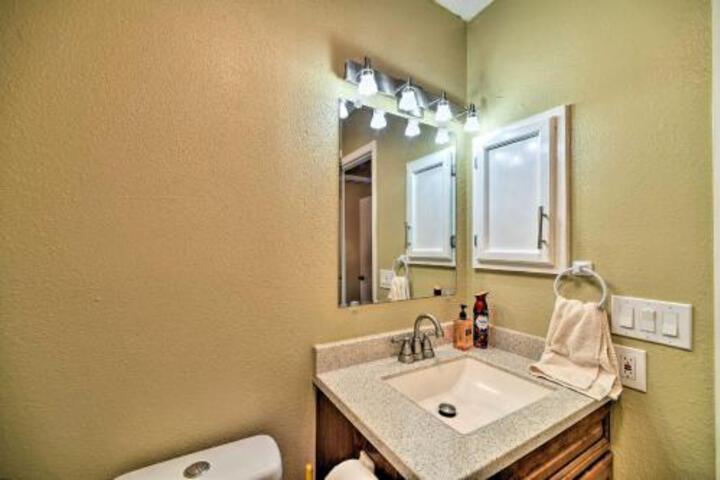 San Antonio Family Home: Shop Dine Explore! - thumb 6