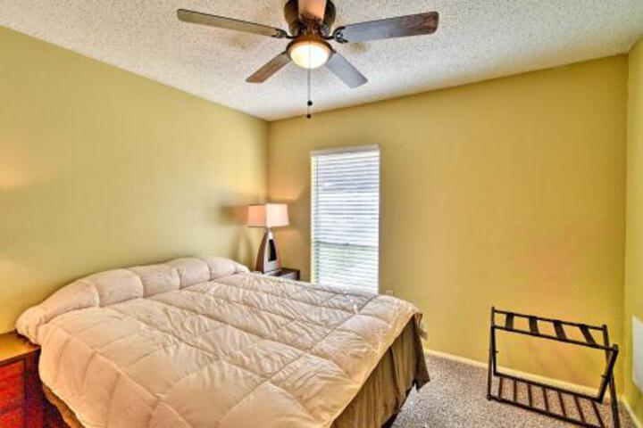 San Antonio Family Home: Shop Dine Explore! - thumb 4