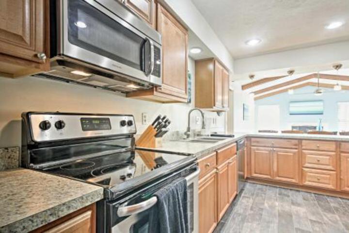 1 Story Bradenton Home With Pool 10 Mins To Beach! - thumb 5