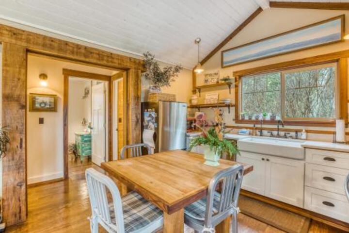 Scotty Point Cabin On The Bluff - thumb 6