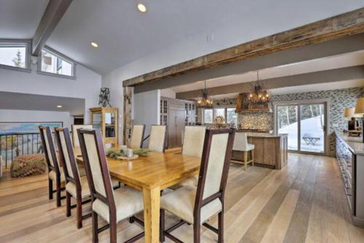 Mountain Masterpiece W / Hot Tub & 2 Living Areas! - thumb 5