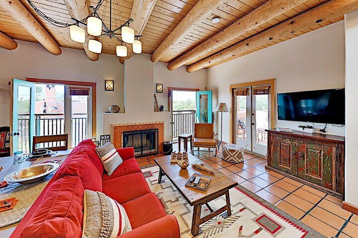 Zona Rosa Upgraded Walk 2 Blocks To Plaza! 3 Bedroom Condo - thumb 5