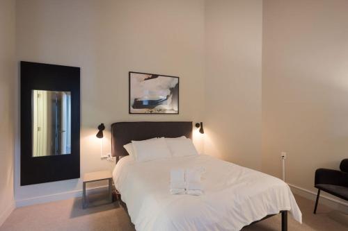 Steps To Shops Eats Convention Center With Gym W & D By Zencity - thumb 6