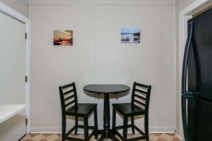 8th Ave Cottage - thumb 4