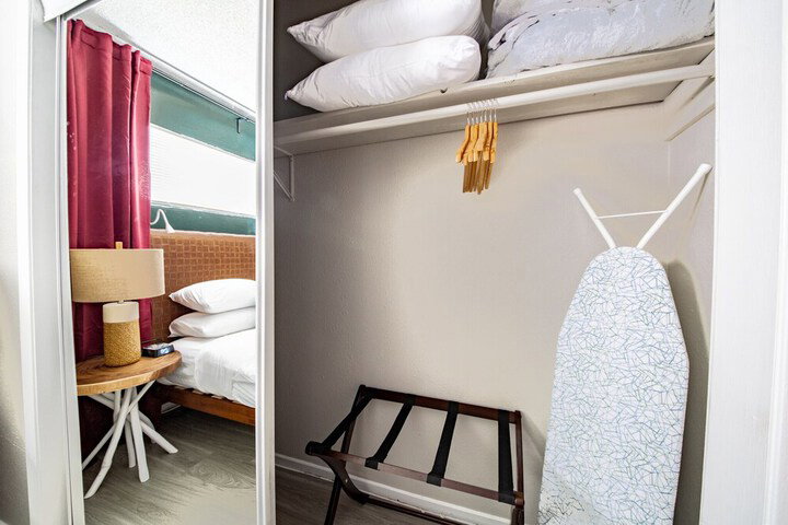 WanderJaunt North University Apts - thumb 5