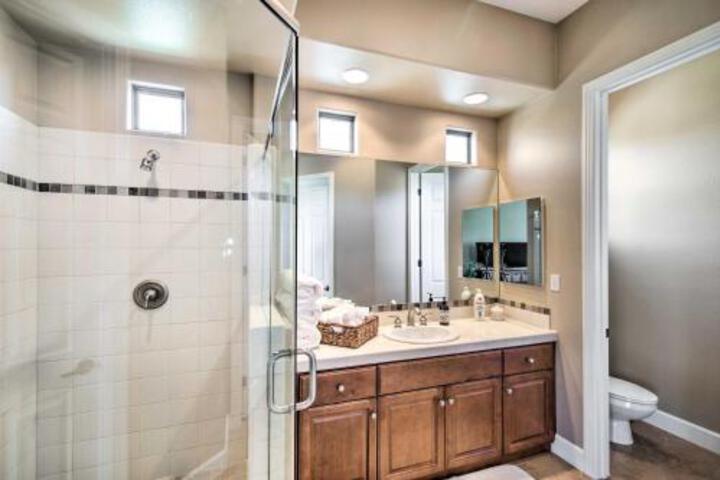 Lavish Escape: 2 Mi To Coachella+Stagecoach! - thumb 2