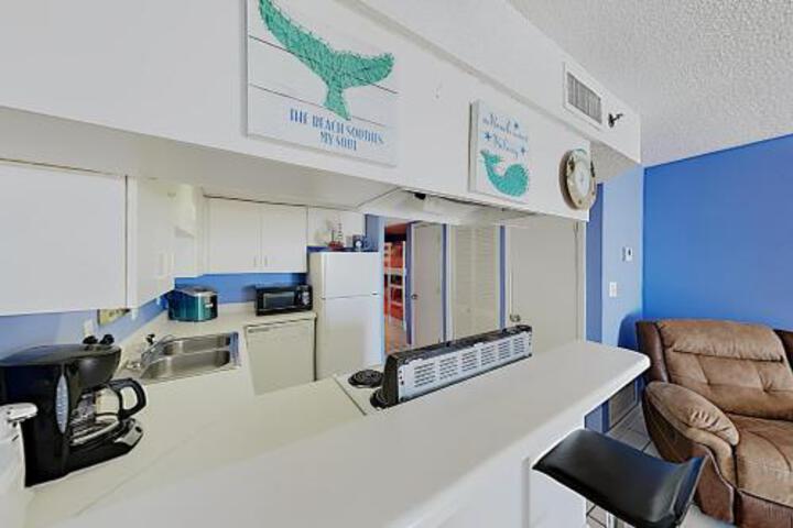 New Listing! Clearwater Condo + Bunk Room W / Pool Condo - thumb 1
