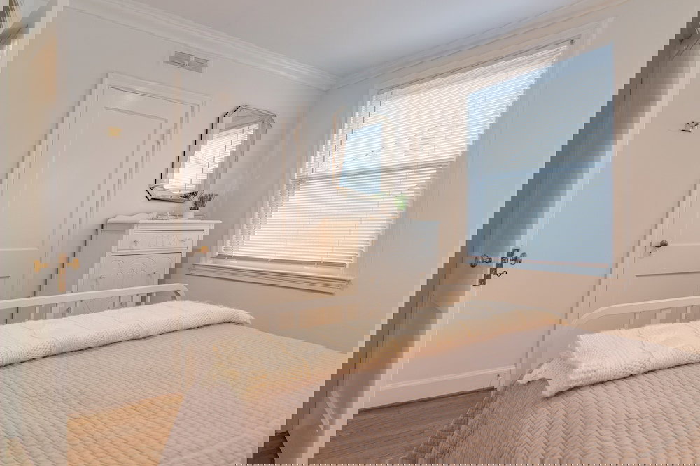 New Listing! Remodeled Getaway In Eclectic Enclave 2 Bedroom Home - thumb 4