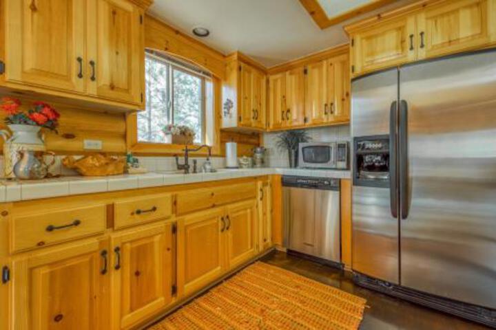 Teakwood In Bear Lake - thumb 2