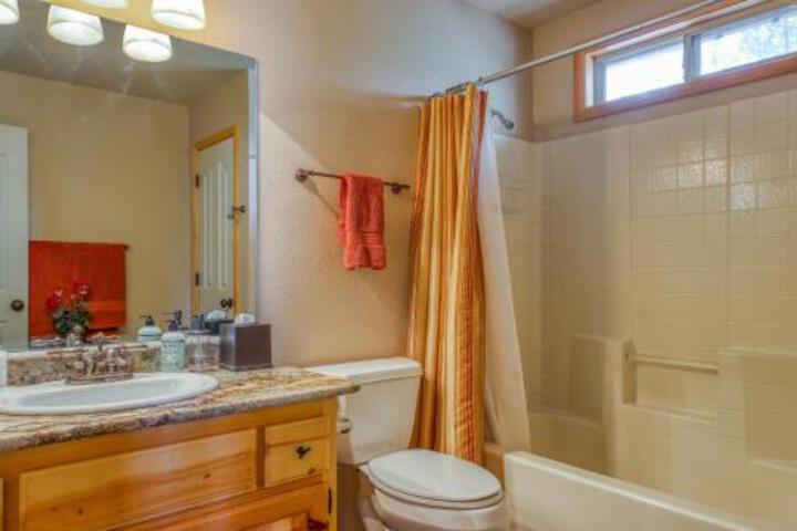 Teakwood In Bear Lake - thumb 0