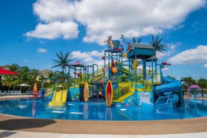 Encore Resort 2030 8 Bedroom Water Park - thumb 4
