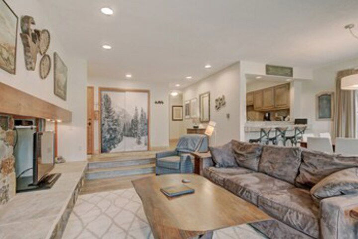 1655 Quicksilver 3 Bedroom Condo - thumb 0