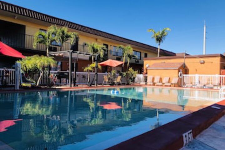 Americas Best Value Inn & Suites North Port - thumb 0