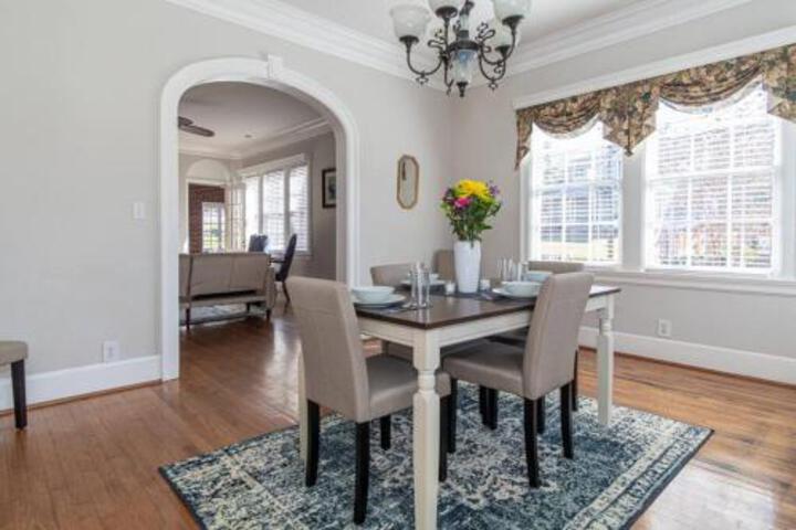 Light & Bright Historic Lake Bottom Park Charm - thumb 2